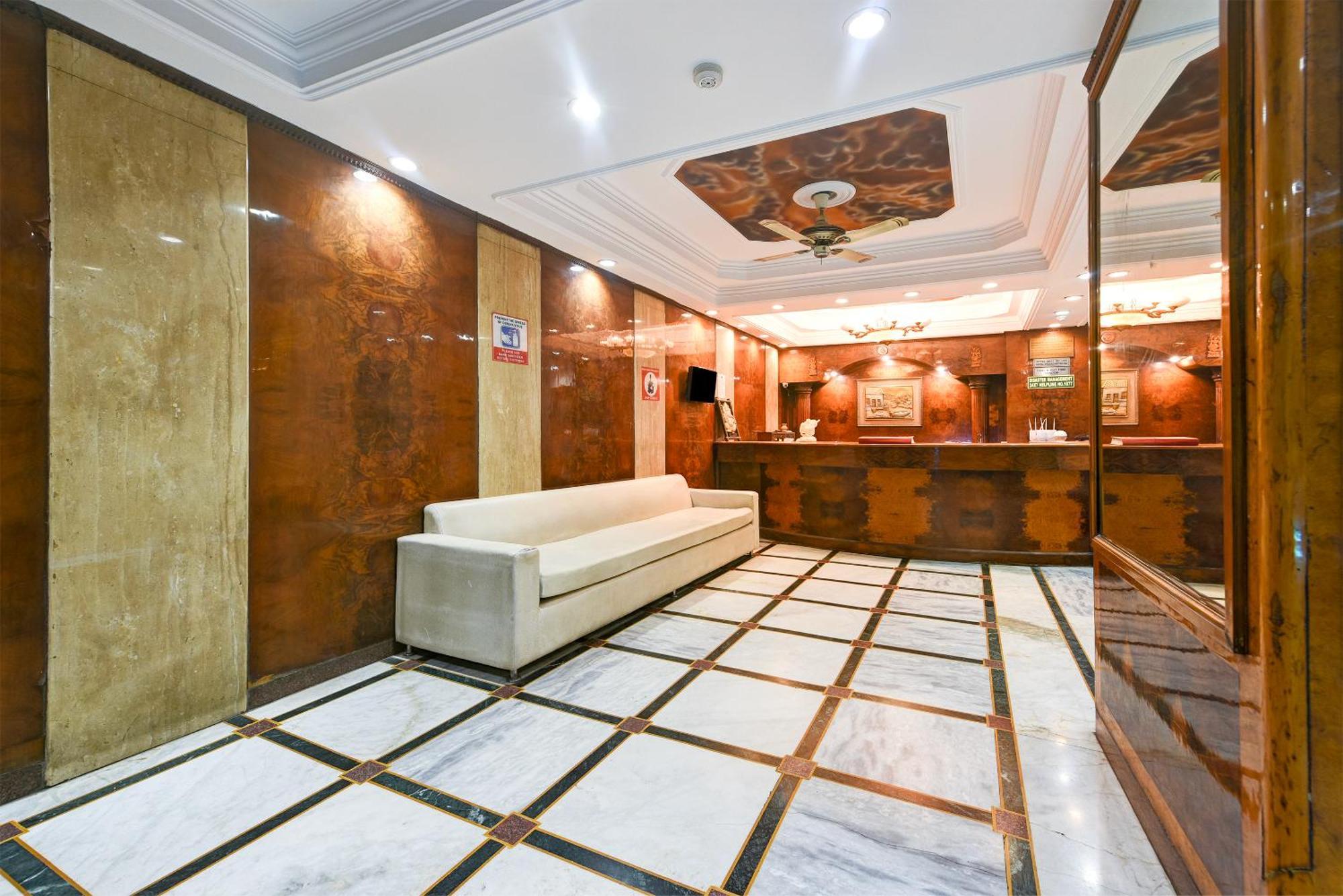 Hotel Geet Deluxe Nueva Delhi Exterior foto