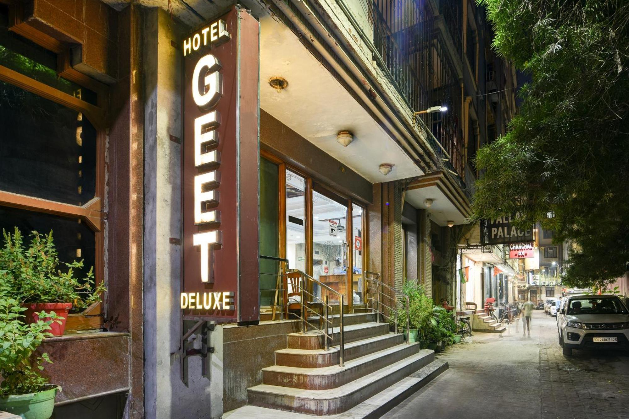 Hotel Geet Deluxe Nueva Delhi Exterior foto